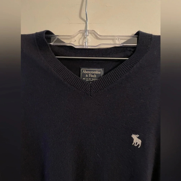 Abercrombie & Fitch Wool Blend V Neck Dark Blue Pull Over Sweater Size Medium - Picture 5 of 9